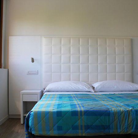 Hotel Saint Tropez Riccione Kültér fotó