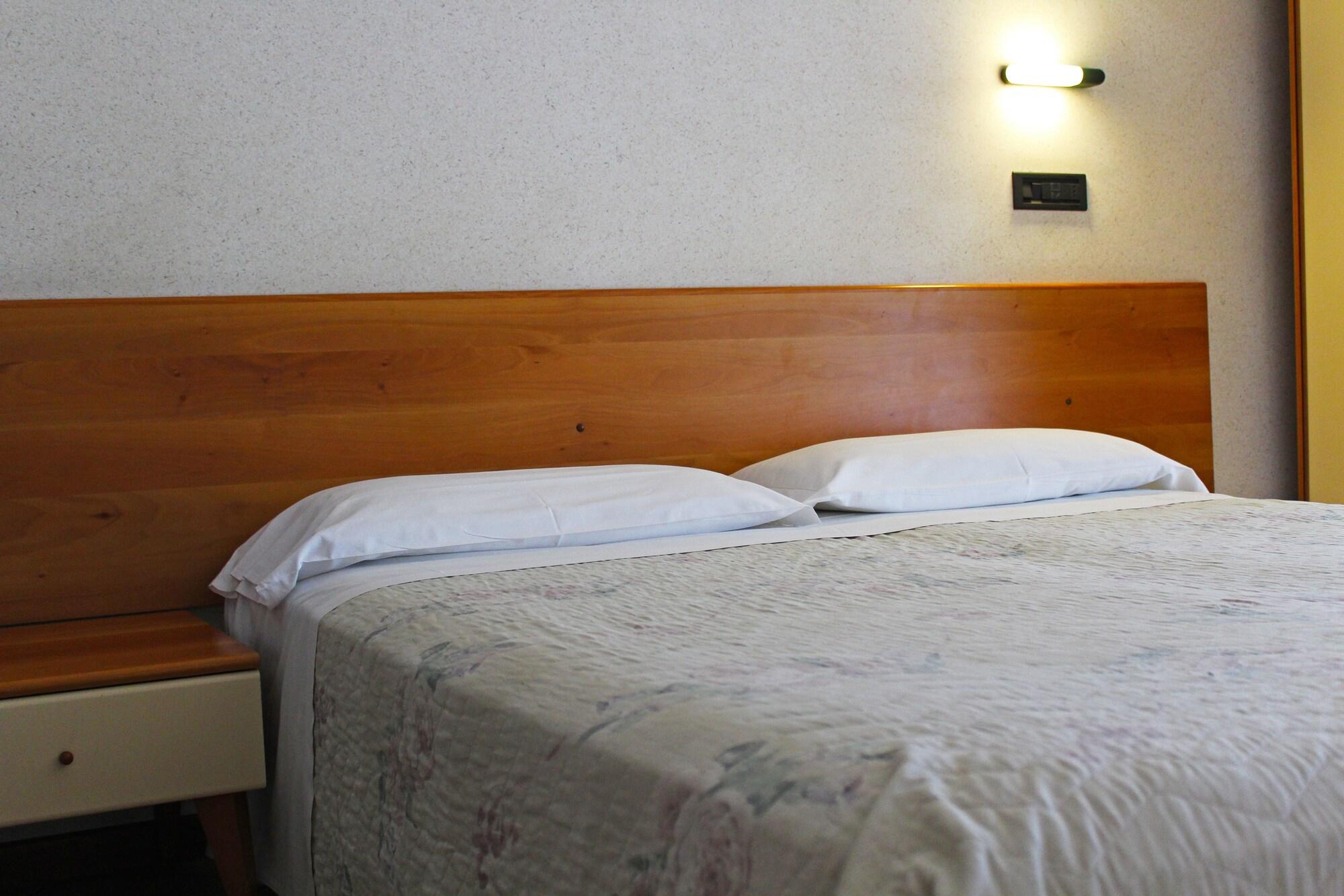 Hotel Saint Tropez Riccione Kültér fotó