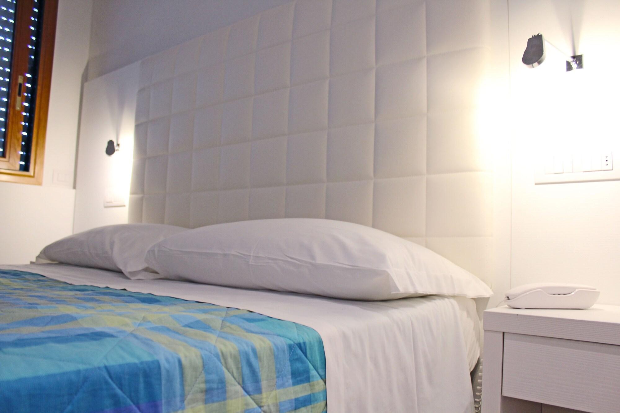 Hotel Saint Tropez Riccione Kültér fotó