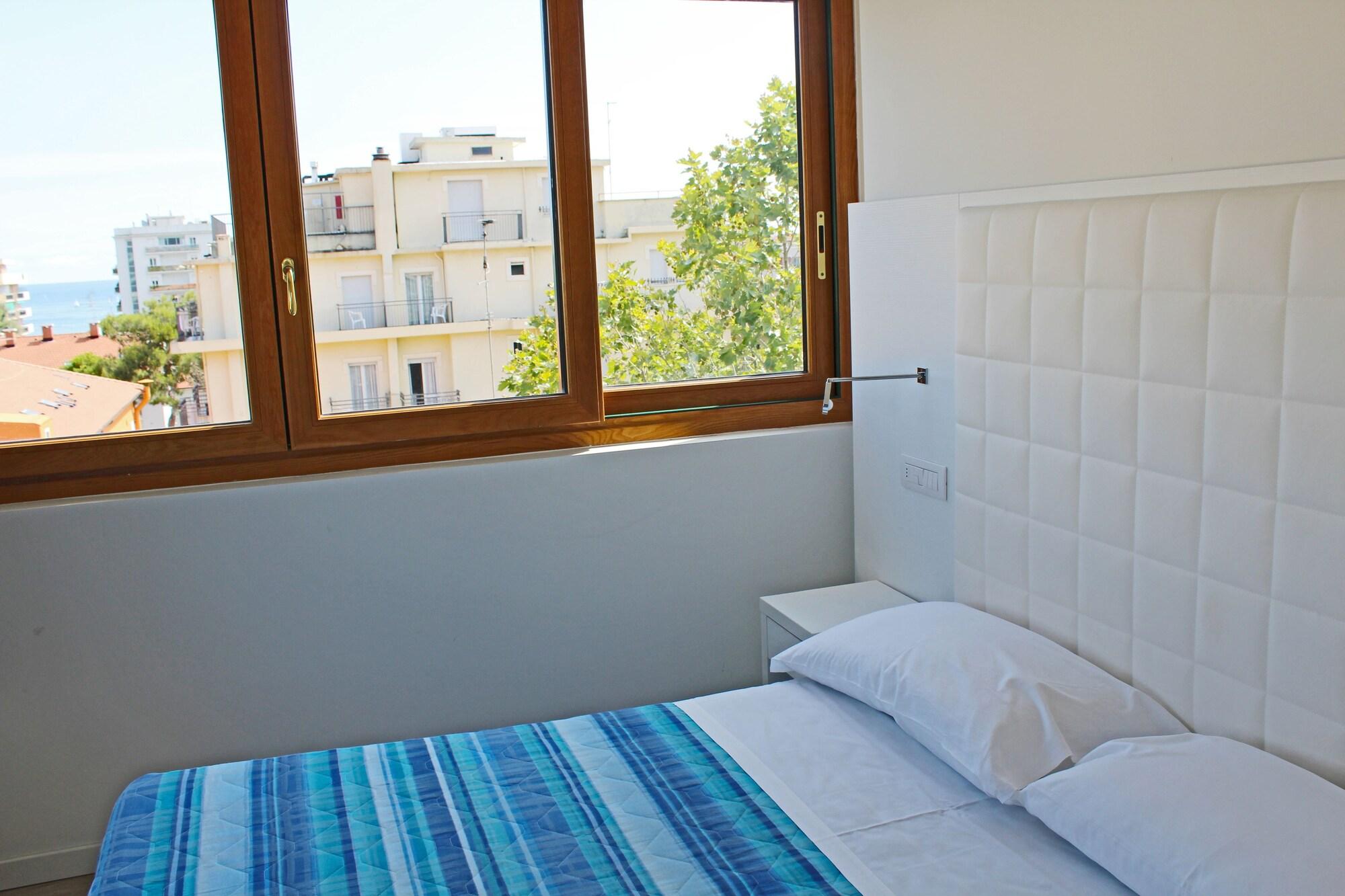 Hotel Saint Tropez Riccione Kültér fotó