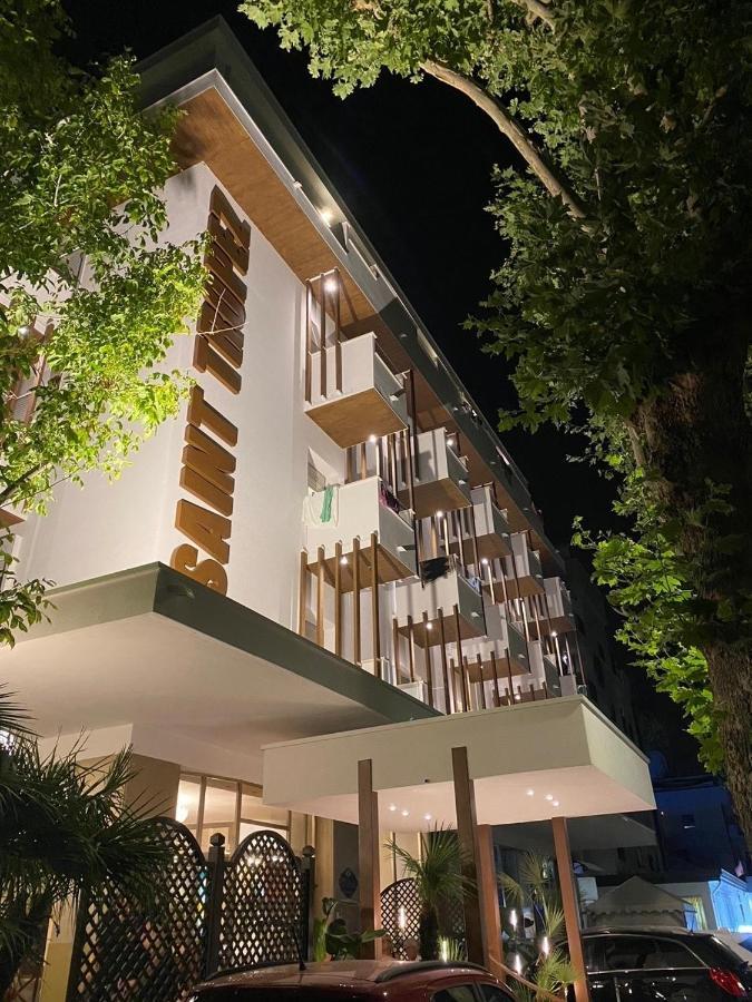Hotel Saint Tropez Riccione Kültér fotó