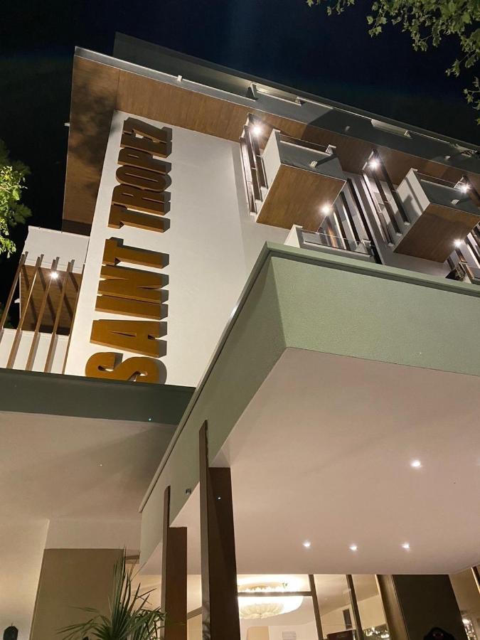 Hotel Saint Tropez Riccione Kültér fotó