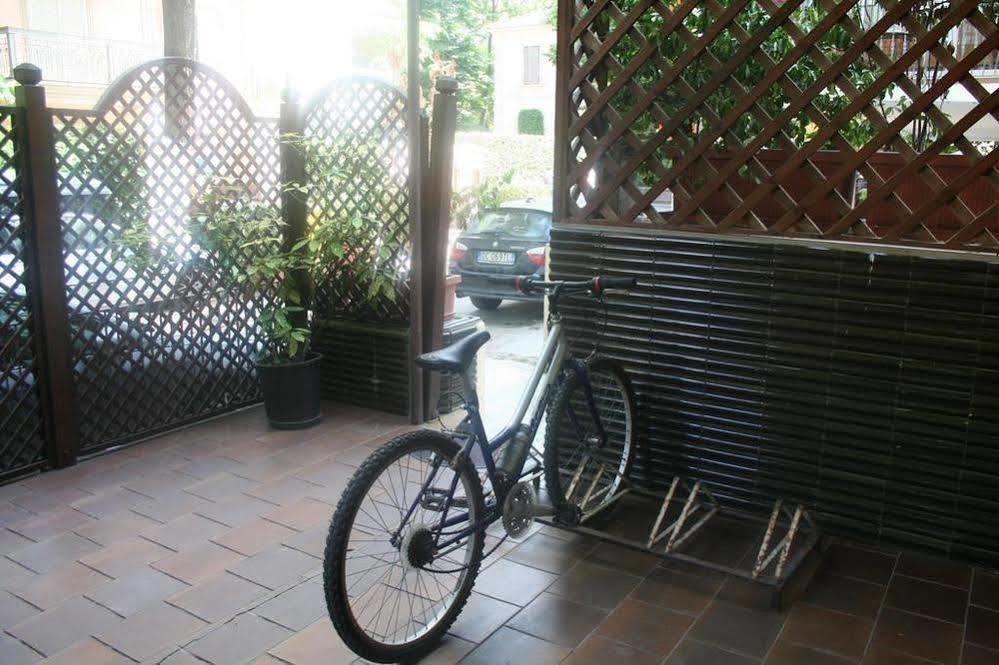 Hotel Saint Tropez Riccione Kültér fotó