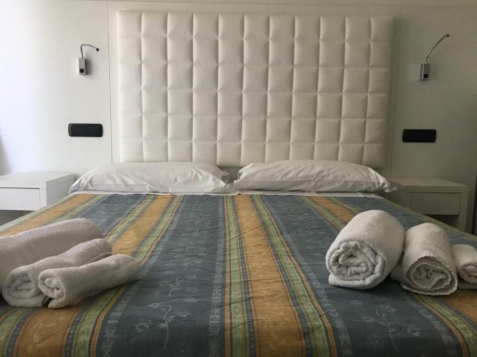 Hotel Saint Tropez Riccione Kültér fotó